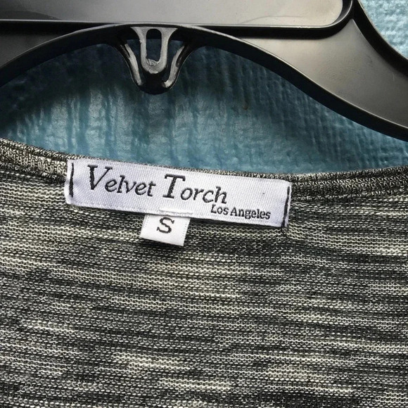 Velvet Torch Women's Gray Space Dye V-Neck Empire Waist Tunic Sweater Small NWT - Picture 3 of 5